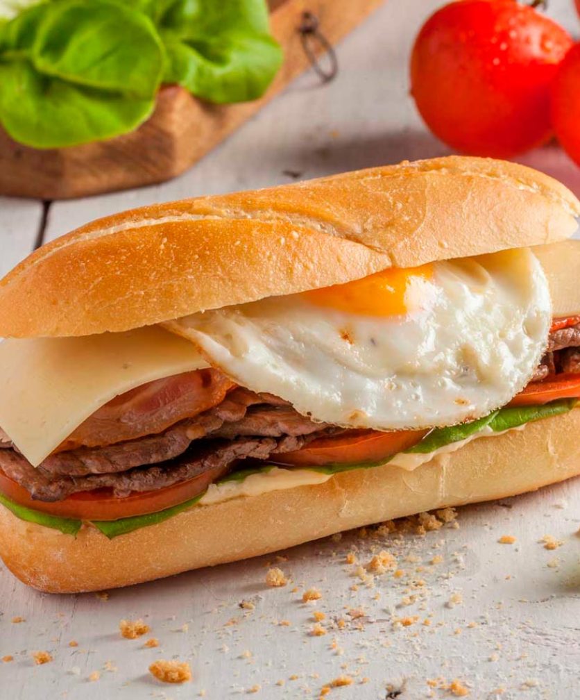 chivito-uruguayo-o-xivito-bocadillo-valencia